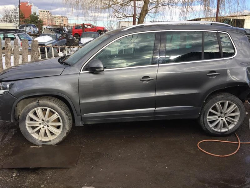 VW Tiguan 2.0TDI-CR-140, снимка 3 - Автомобили и джипове - 20892416