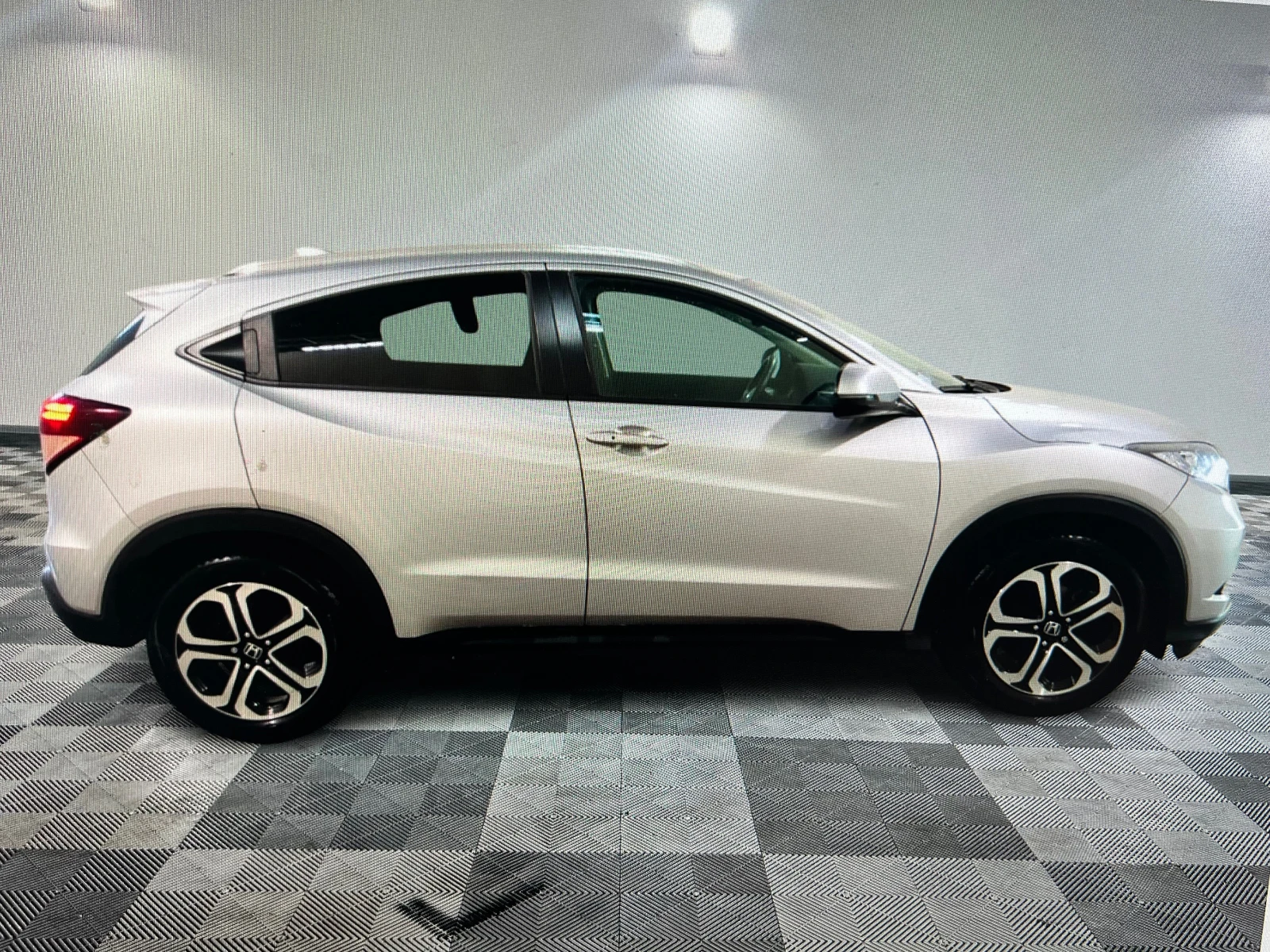 Honda Hr-v 1.5I-VTEC, EXECUTIVE, 72000км! - изображение 3