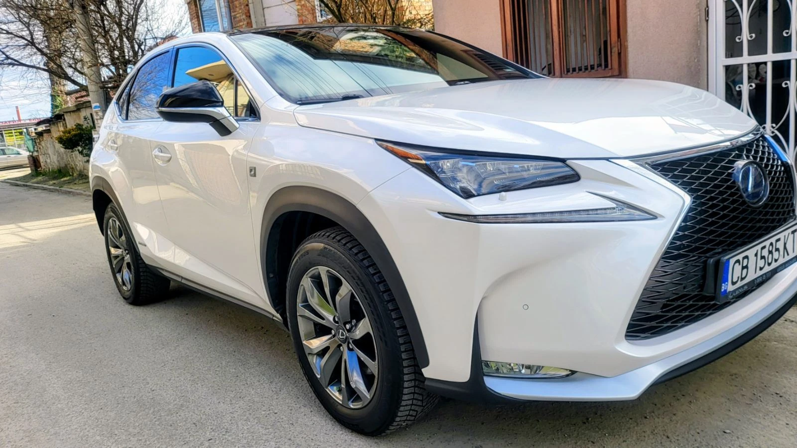 Lexus NX 300h F Sport, снимка 5 - Автомобили и джипове - 53794861