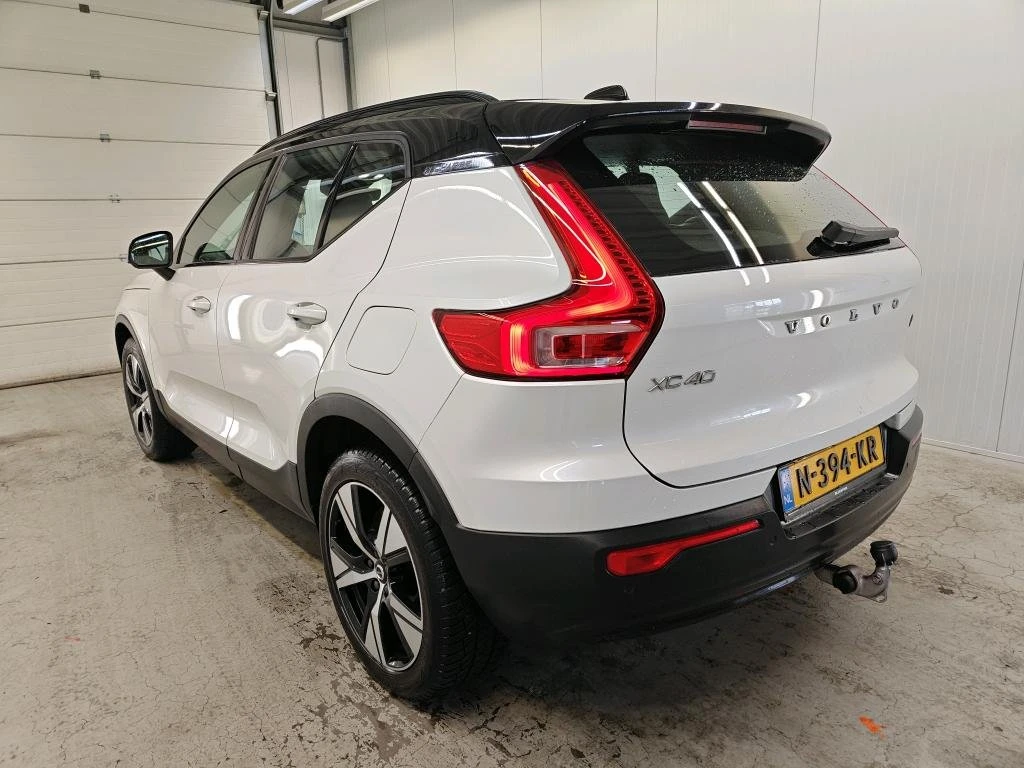 Volvo XC40 Plus - Twin Motor, снимка 5 - Автомобили и джипове - 54147601