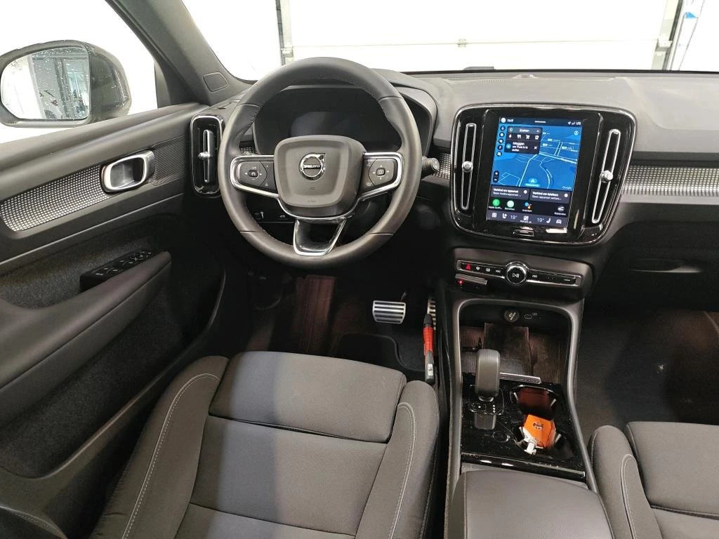 Volvo XC40 Plus - Twin Motor, снимка 8 - Автомобили и джипове - 54147601