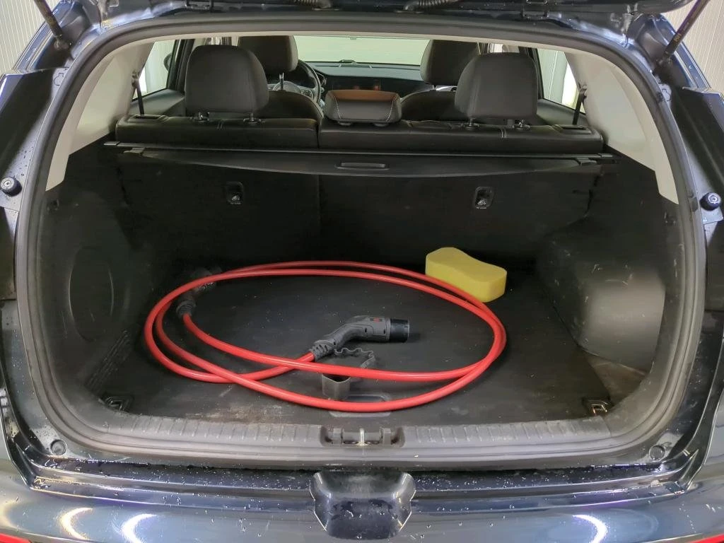 Volvo XC40 Plus - Twin Motor, снимка 11 - Автомобили и джипове - 54147601