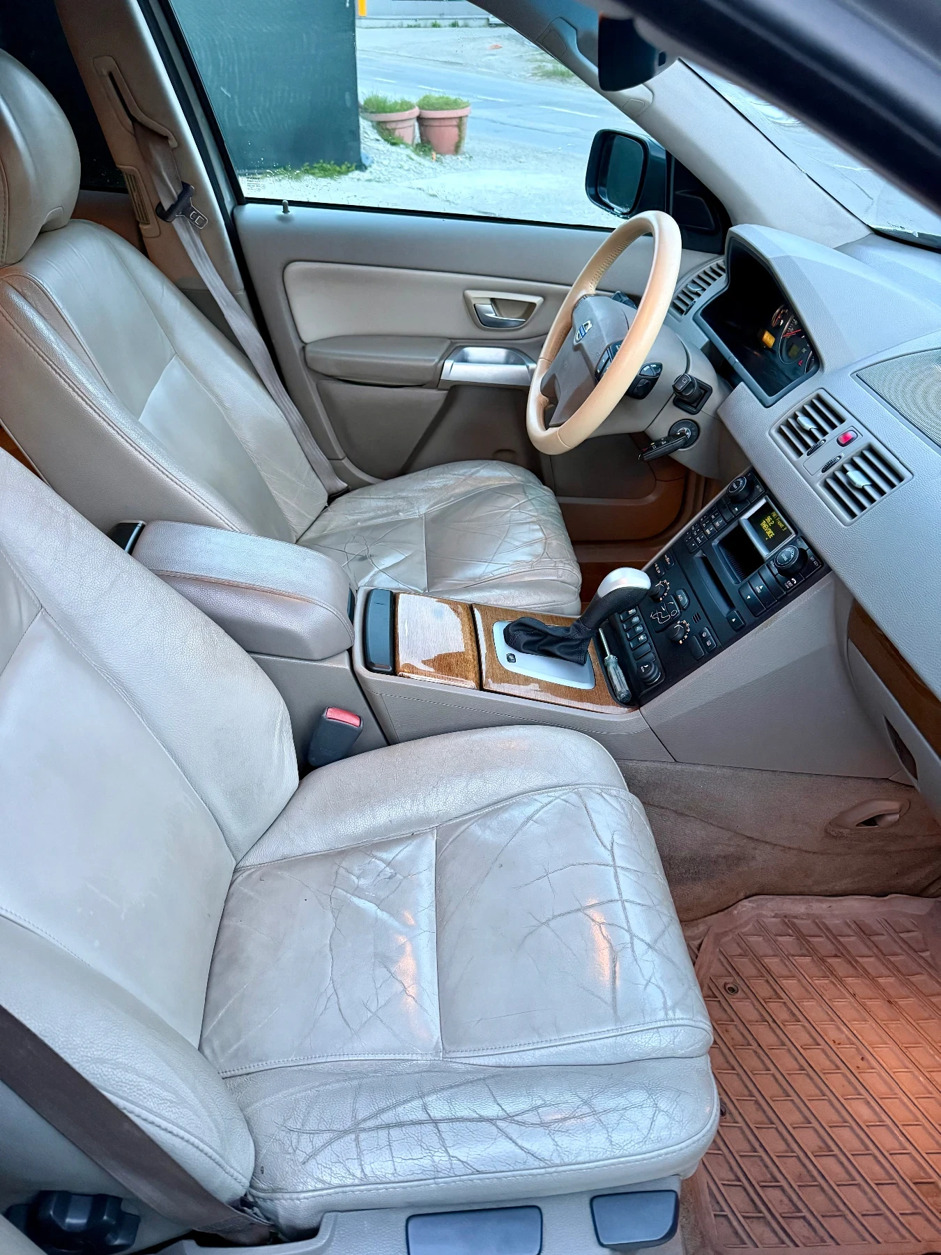 Volvo Xc90 D5 AWD, снимка 13 - Автомобили и джипове - 54185016