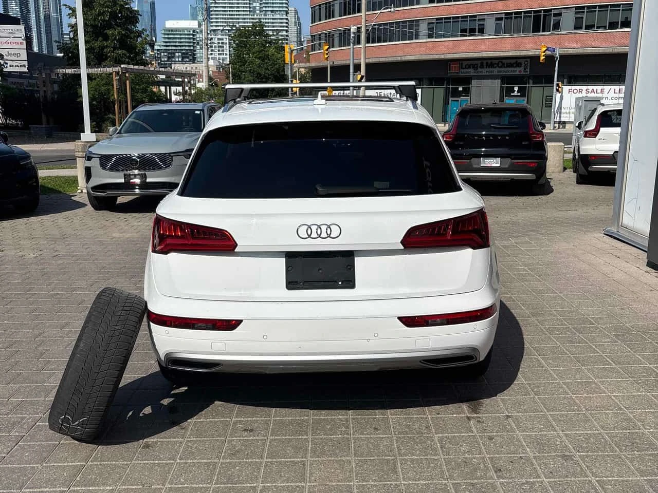 Audi Q5 Technik / 360 / DISTRONIC / LED/ОБДУХВАНЕ , снимка 4 - Автомобили и джипове - 55555153