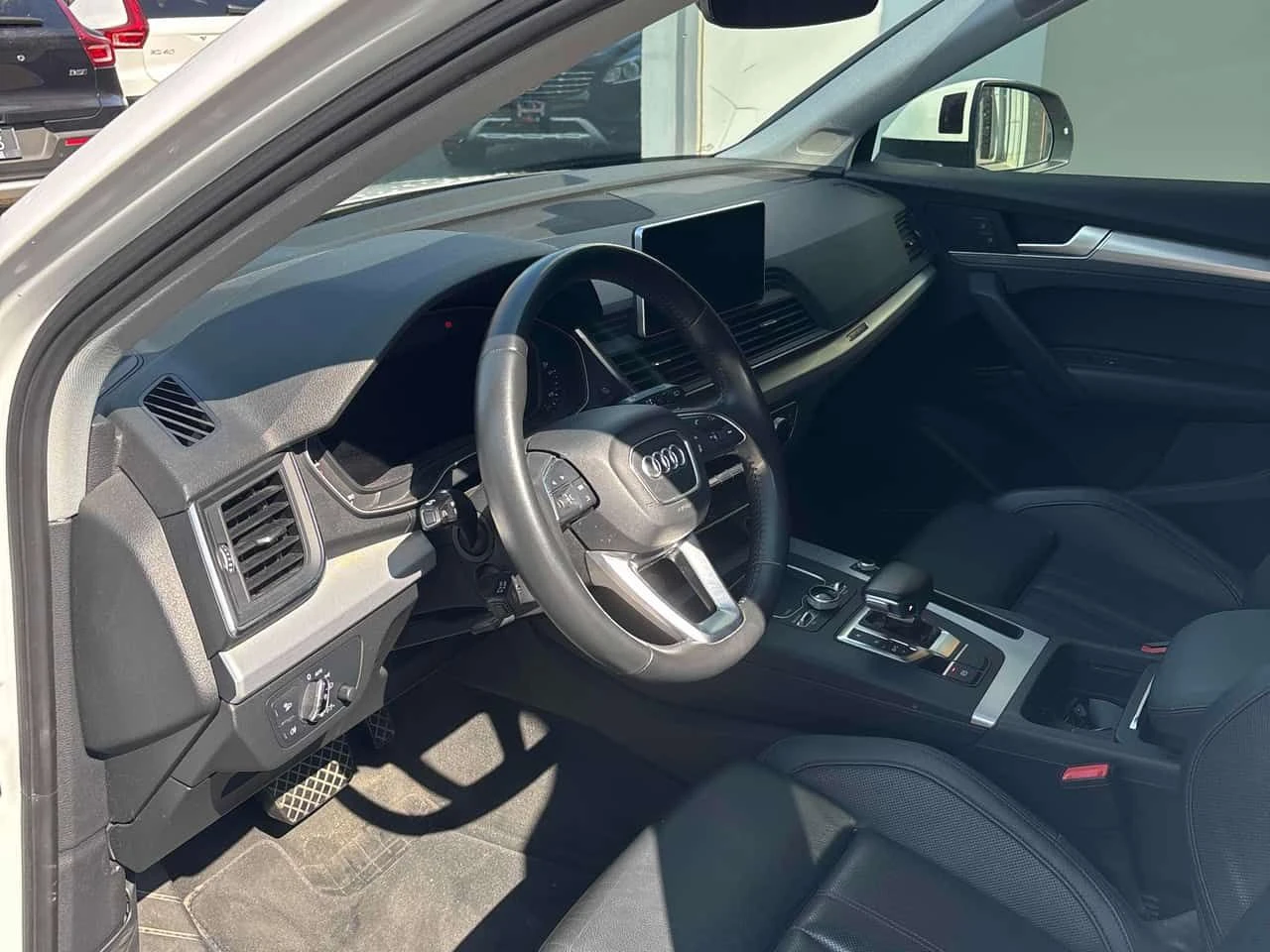 Audi Q5 Technik / 360 / DISTRONIC / LED/ОБДУХВАНЕ , снимка 5 - Автомобили и джипове - 55555153