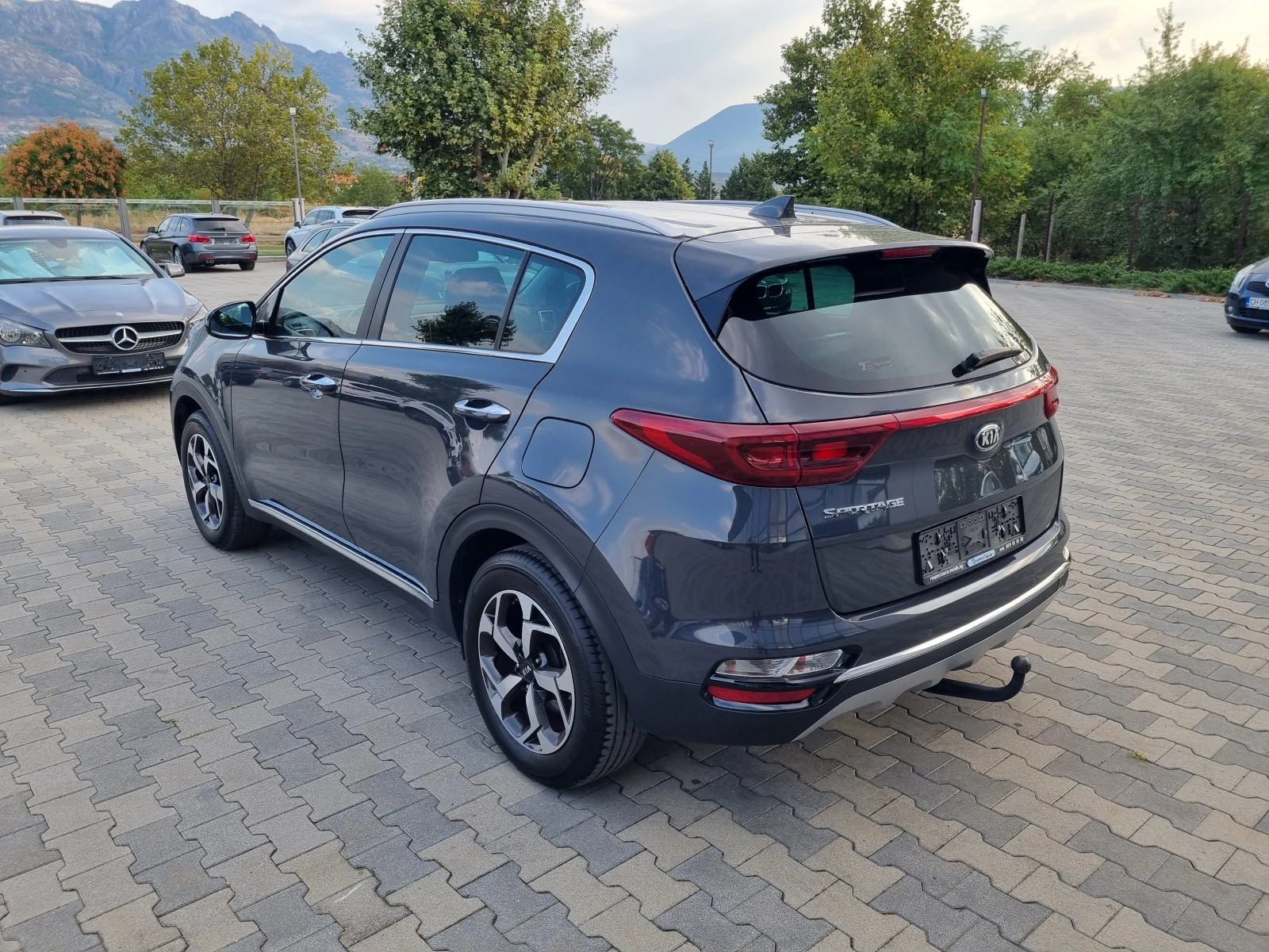 Kia Sportage 1.6CRDi- 6 СКОРОСТИ= 2019г., снимка 4 - Автомобили и джипове - 55824433