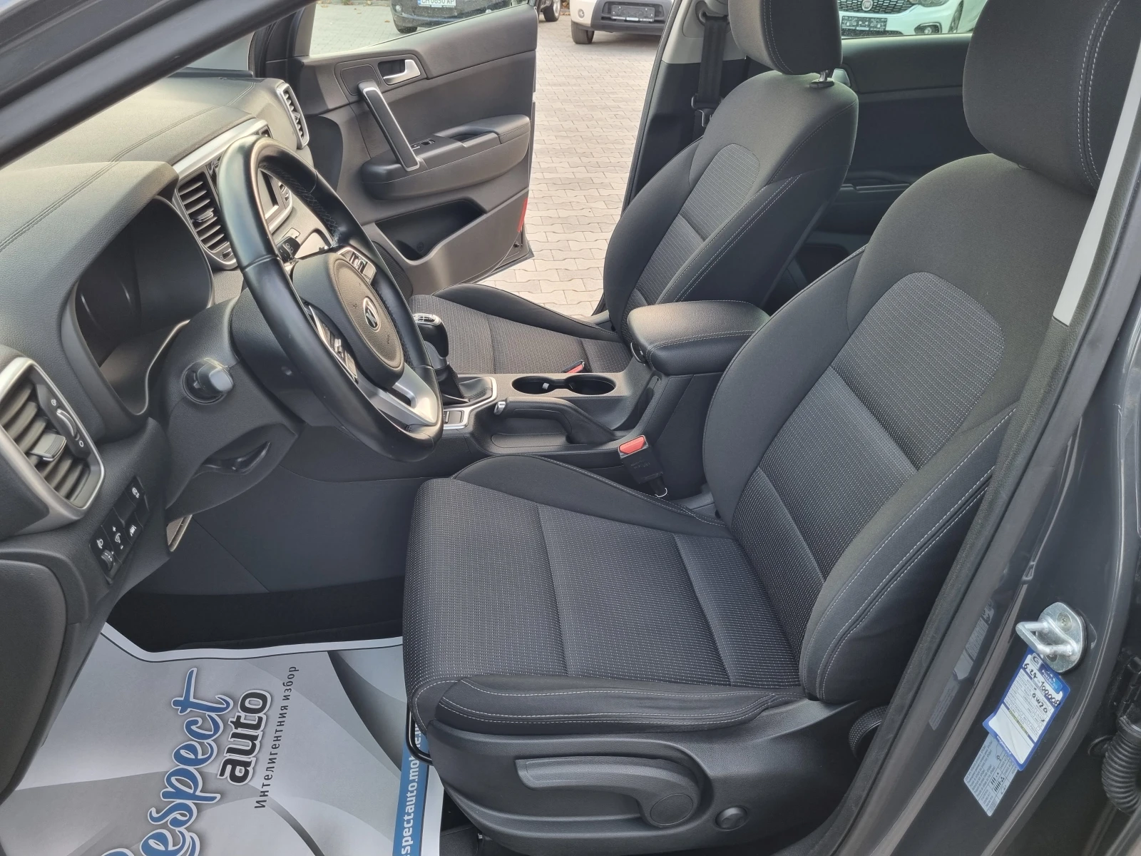 Kia Sportage 1.6CRDi- 6 СКОРОСТИ= 2019г., снимка 8 - Автомобили и джипове - 55824433