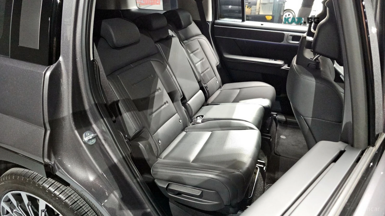 Hyundai Santa fe CALLIGRAPHY* 4x4* DISTRONIC* 360* МАСАЖИ* ОБДУХ* , снимка 10 - Автомобили и джипове - 55977010