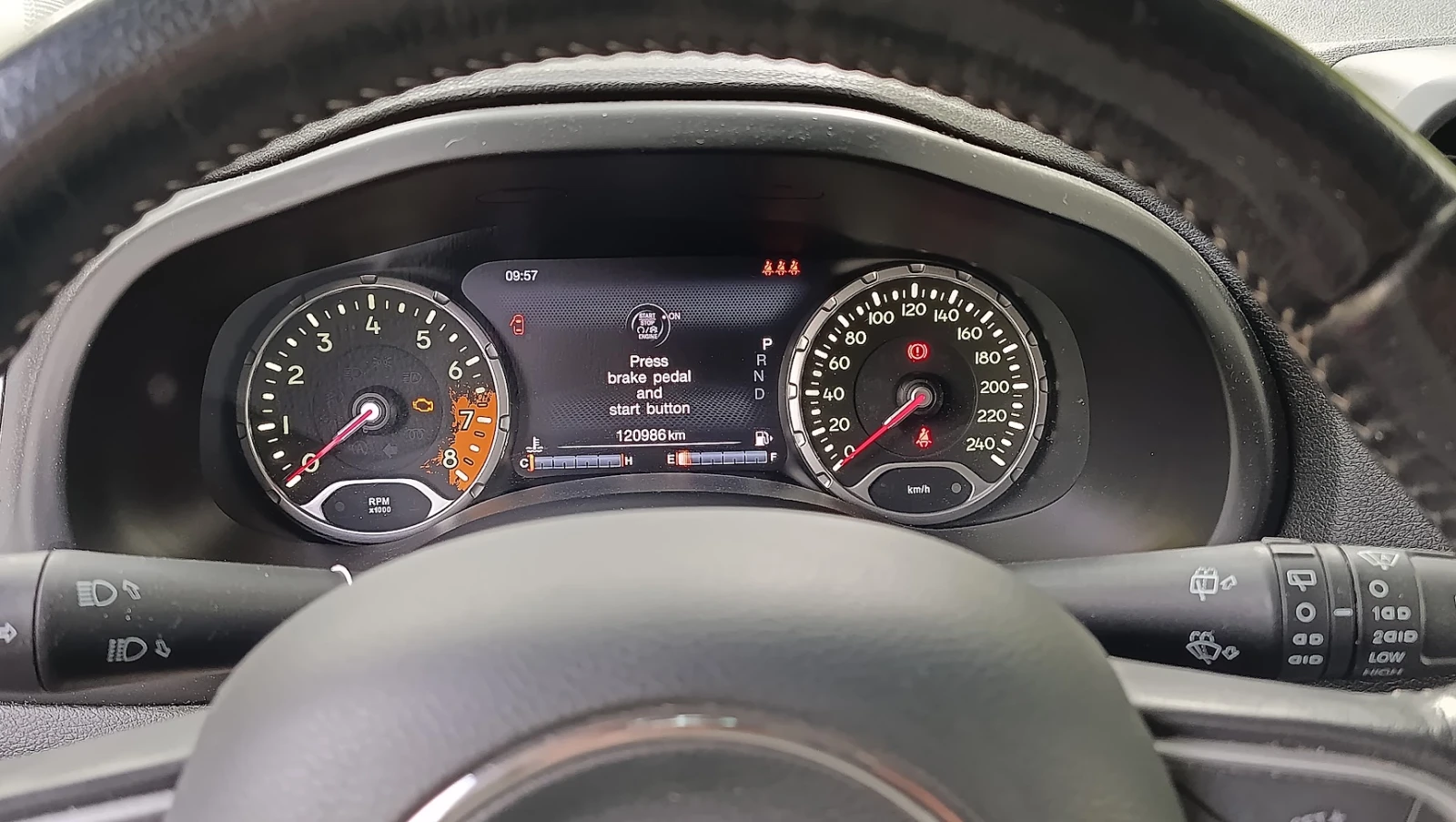 Jeep Renegade, снимка 6 - Автомобили и джипове - 56392122