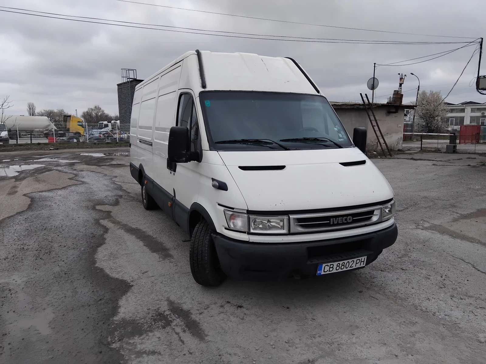 Iveco Daily 35s12, снимка 4 - Бусове и автобуси - 54113201