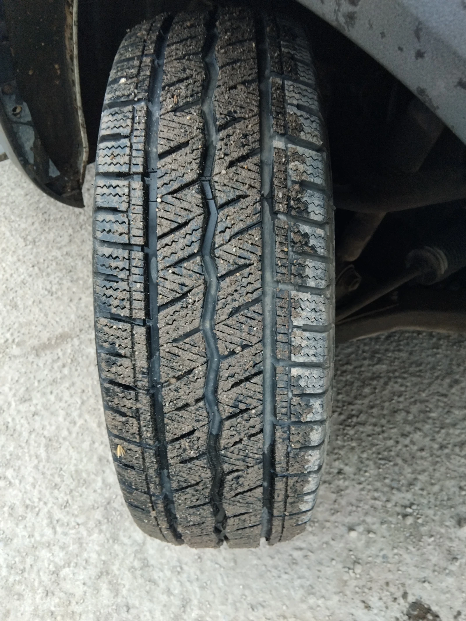 Iveco Daily 35s12, снимка 11 - Бусове и автобуси - 54113201