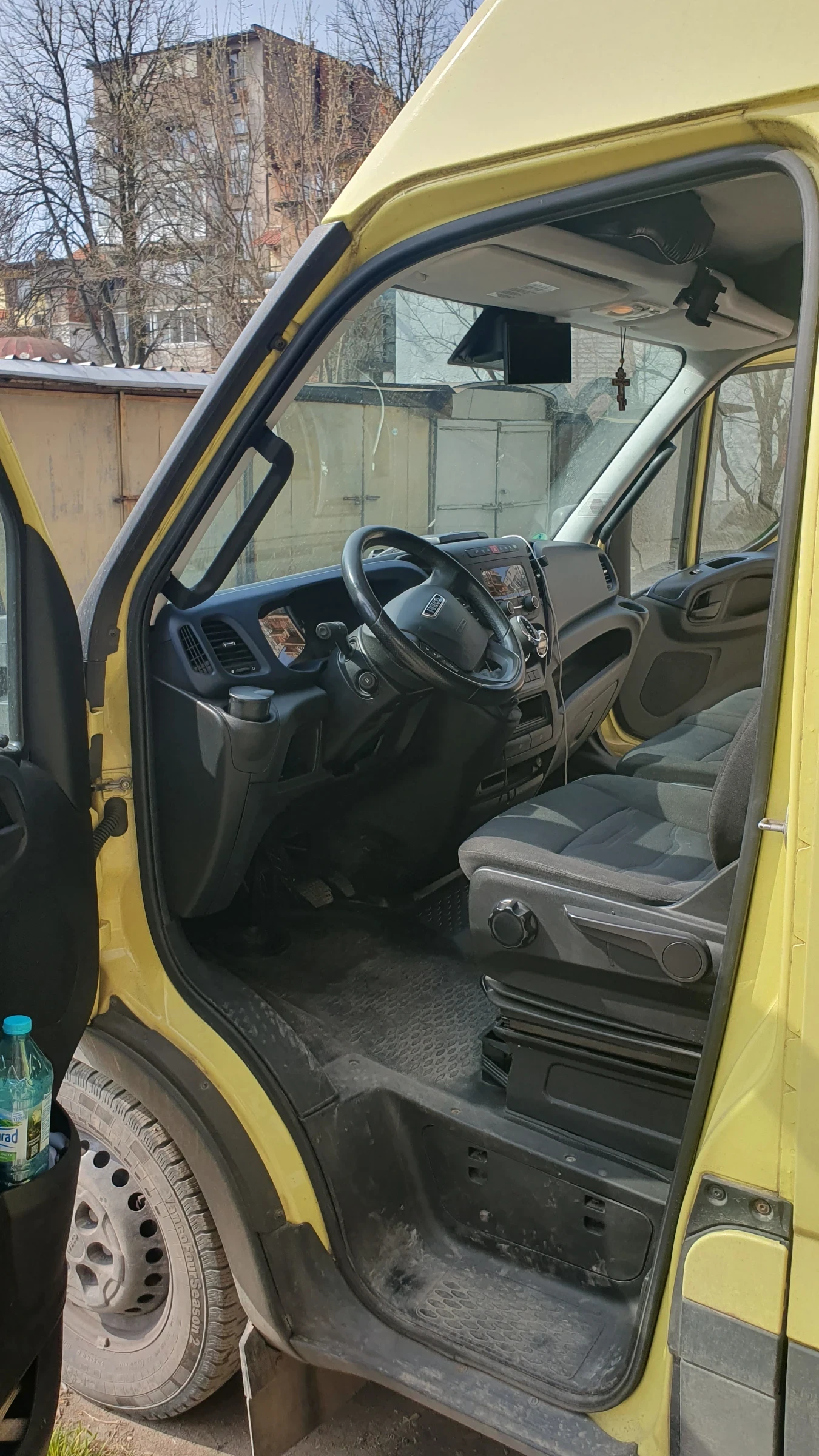 Iveco Daily, снимка 5 - Бусове и автобуси - 55461820