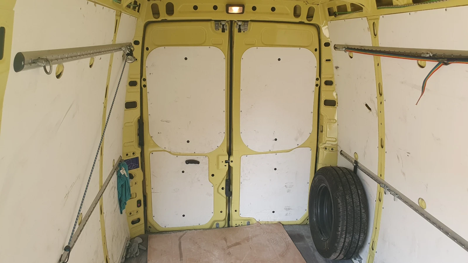 Iveco Daily, снимка 7 - Бусове и автобуси - 55461820