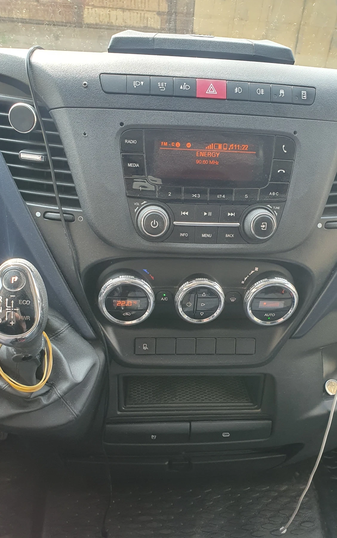 Iveco Daily, снимка 12 - Бусове и автобуси - 55461820