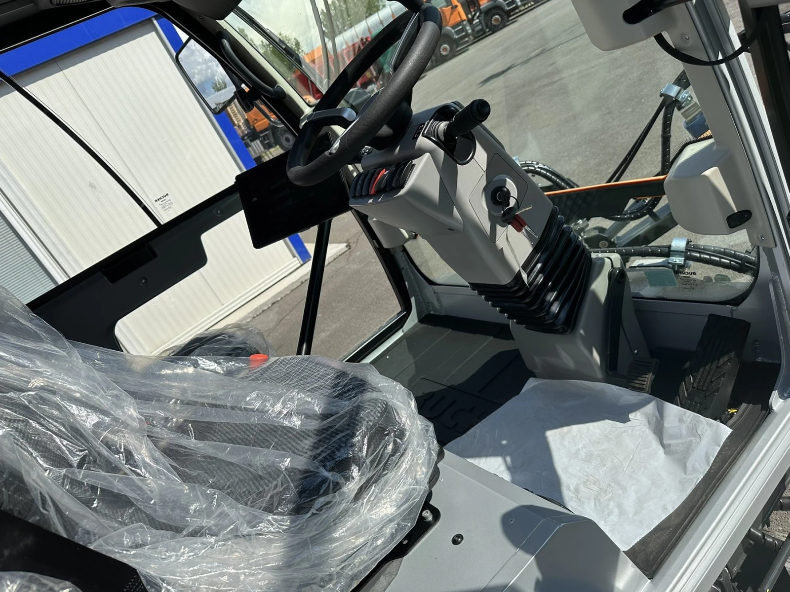 Bucher CityCat V20 | Mobile.bg   13