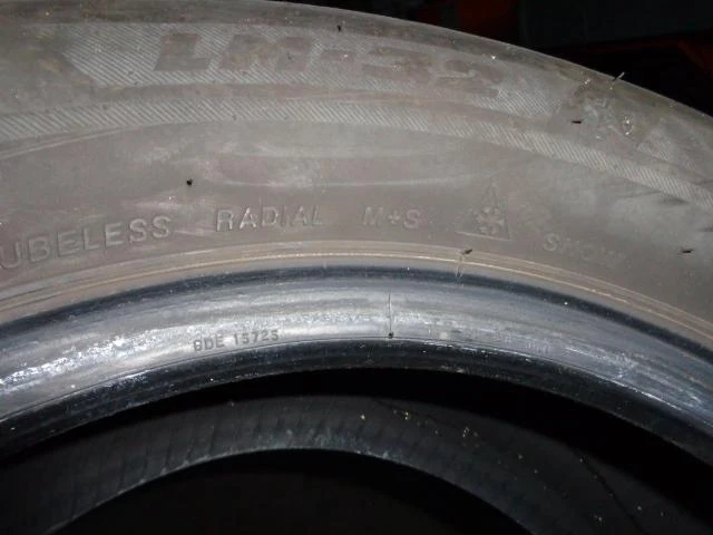 Гуми Зимни 225/55R16, снимка 10 - Гуми и джанти - 12765039