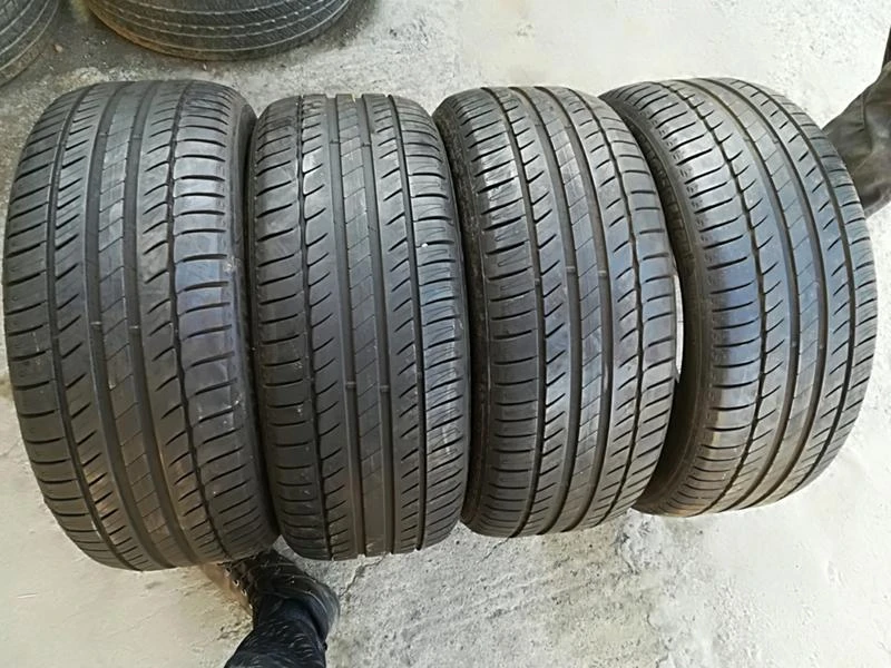 Гуми Летни 235/55R17, снимка 1 - Гуми и джанти - 24435339