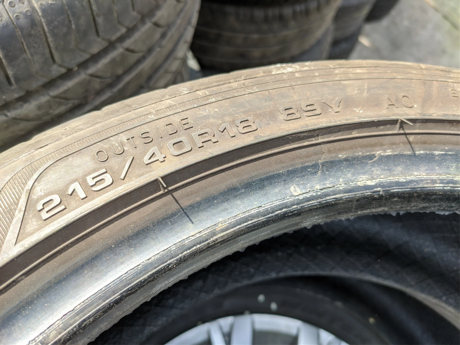 Гуми Летни 215/40R18, снимка 4 - Гуми и джанти - 55581436