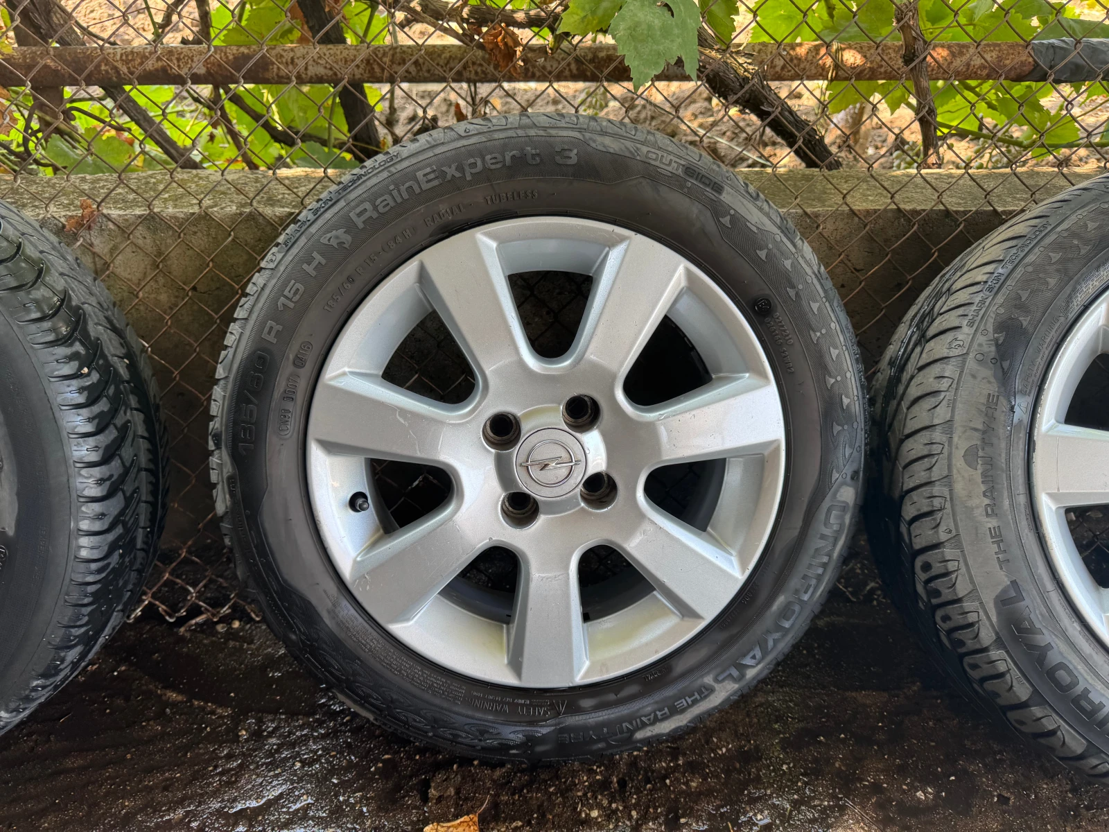 ���� � ������ 185/60R15 �� Opel Meriva | Mobile.bg � ����������� 3