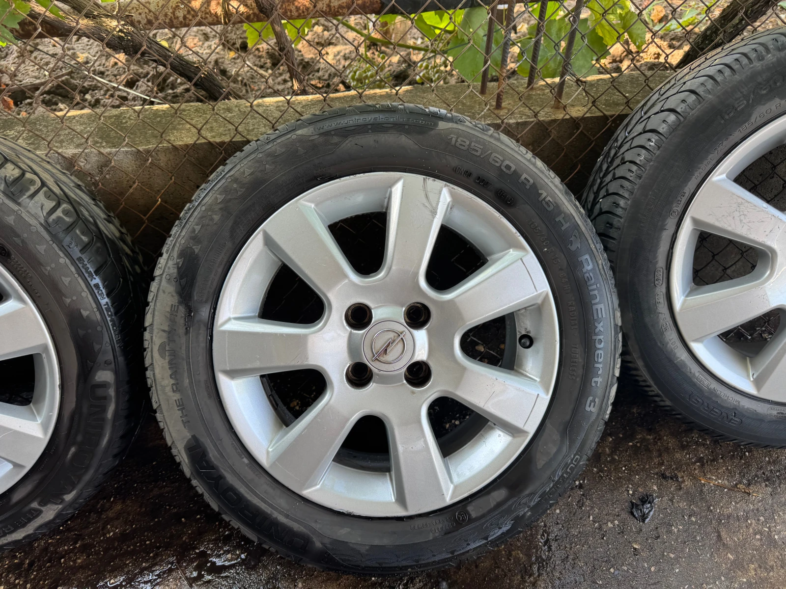 ���� � ������ 185/60R15 �� Opel Meriva | Mobile.bg � ����������� 4