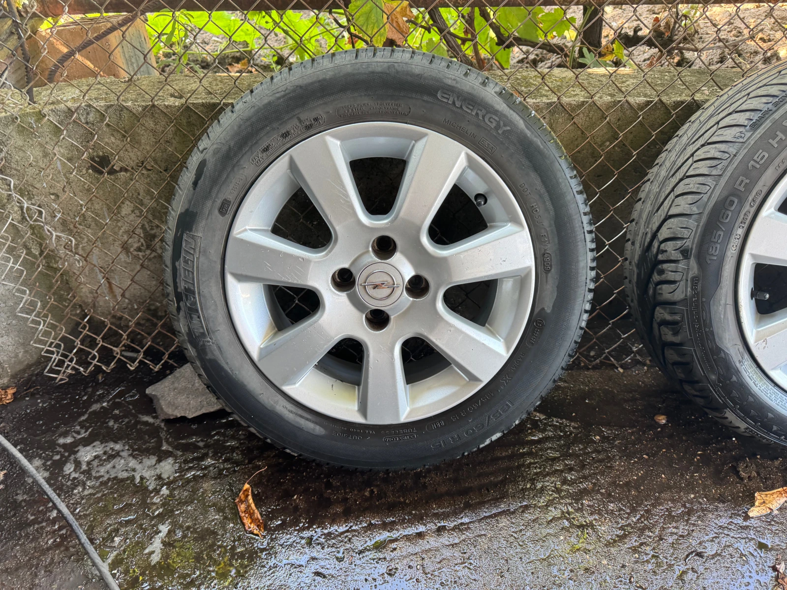 ���� � ������ 185/60R15 �� Opel Meriva | Mobile.bg � ����������� 2