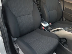 Toyota Auris 1.4БЕНЗИН/79600км, снимка 7