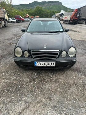 Mercedes-Benz E 320, снимка 5