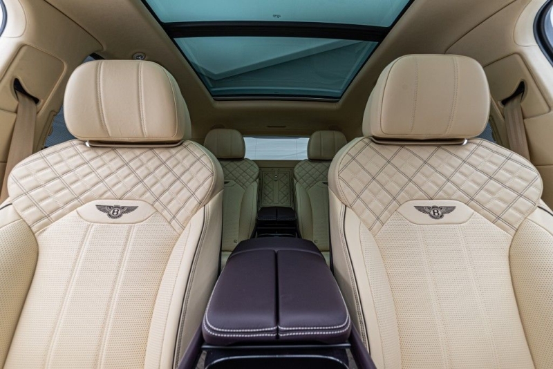 Bentley Bentayga V8*First Edition*4 Seats*NAIM*, снимка 14 - Автомобили и джипове - 43394311