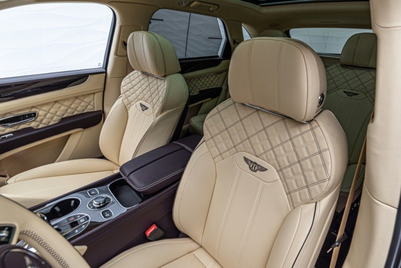 Bentley Bentayga V8*First Edition*4 Seats*NAIM*, снимка 13 - Автомобили и джипове - 43394311