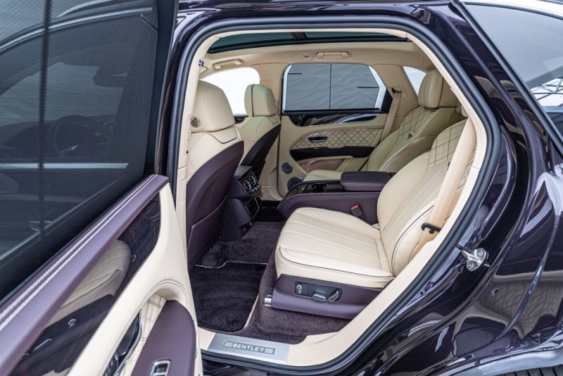 Bentley Bentayga V8*First Edition*4 Seats*NAIM*, снимка 15 - Автомобили и джипове - 43394311