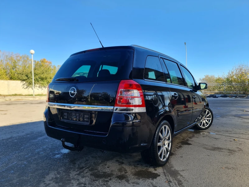 Opel Zafira БЕЗУПРЕЧНА 7М, снимка 5 - Автомобили и джипове - 48170803