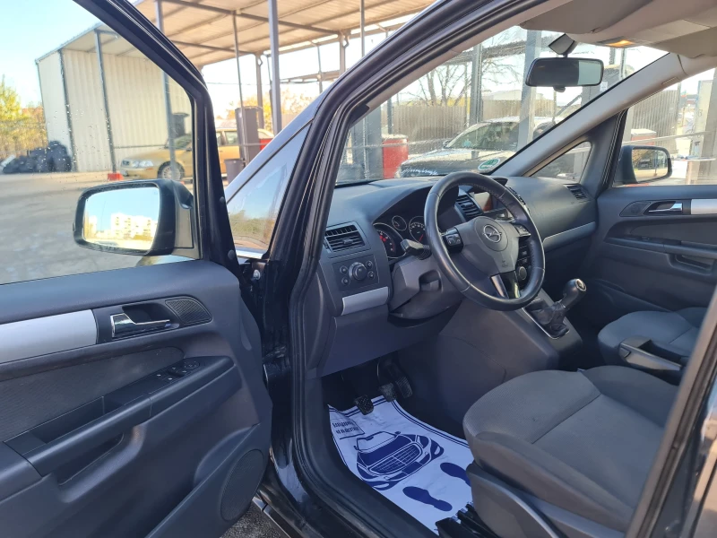 Opel Zafira БЕЗУПРЕЧНА 7М, снимка 6 - Автомобили и джипове - 48170803