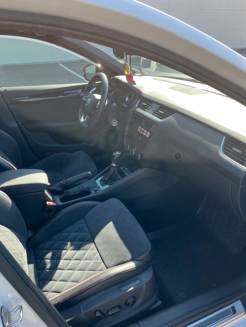 Skoda Octavia VRS, снимка 9 - Автомобили и джипове - 51454705