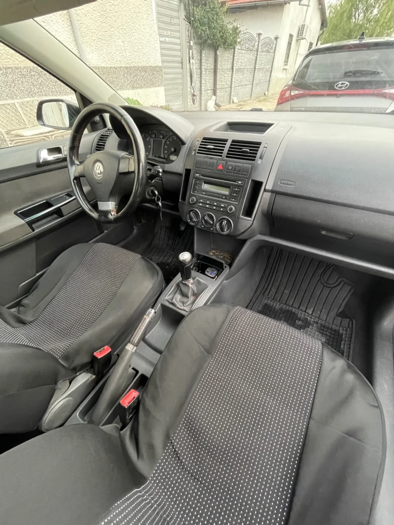 VW Polo, снимка 6 - Автомобили и джипове - 52217995
