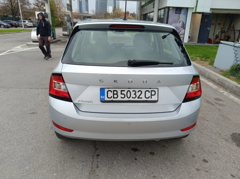 Skoda Fabia 71.000 km., снимка 4 - Автомобили и джипове - 52315151