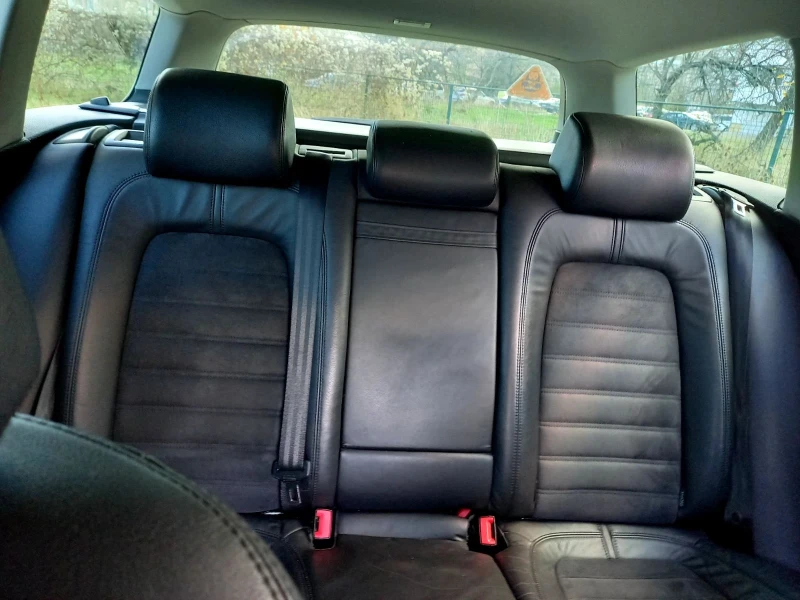 VW Passat, снимка 16 - Автомобили и джипове - 52590378