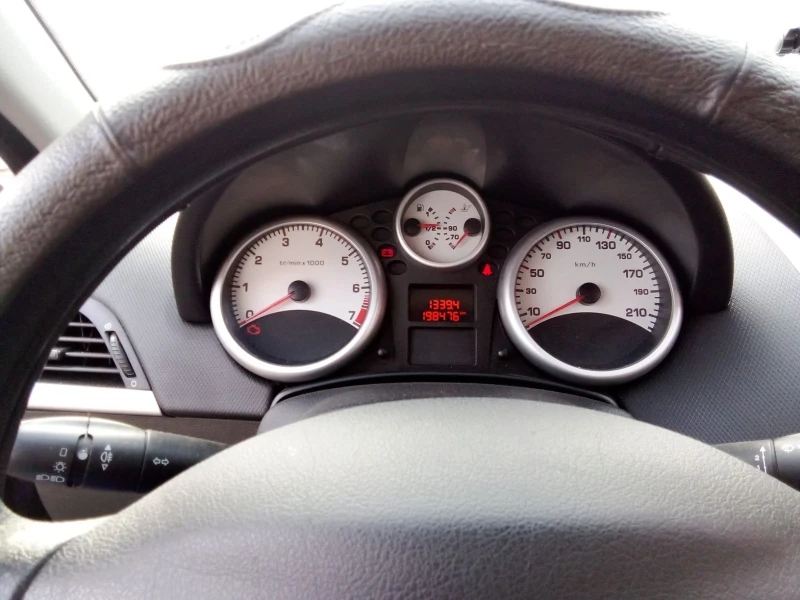 Peugeot 207 SW, снимка 9 - Автомобили и джипове - 52925343