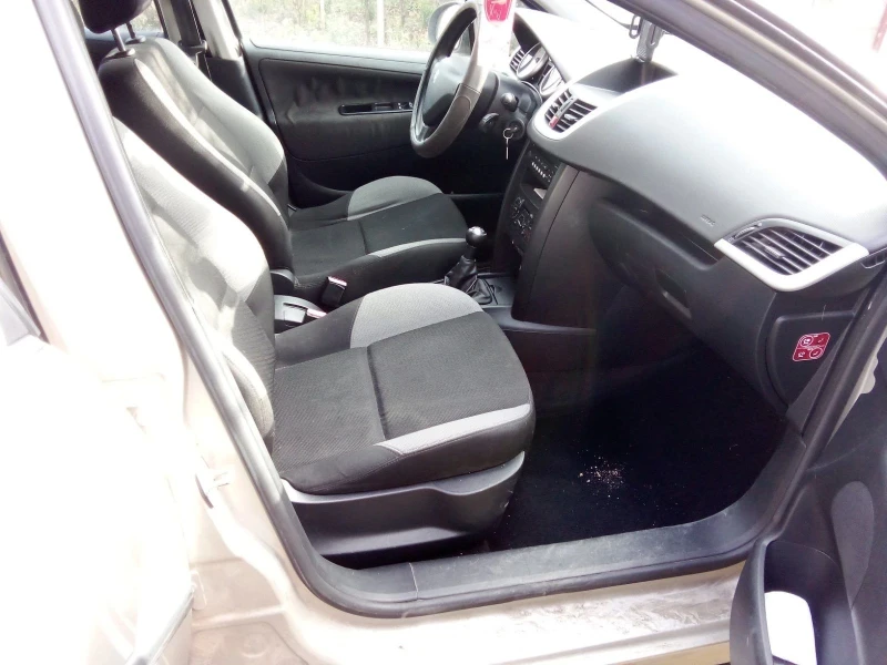 Peugeot 207 SW, снимка 7 - Автомобили и джипове - 52925343