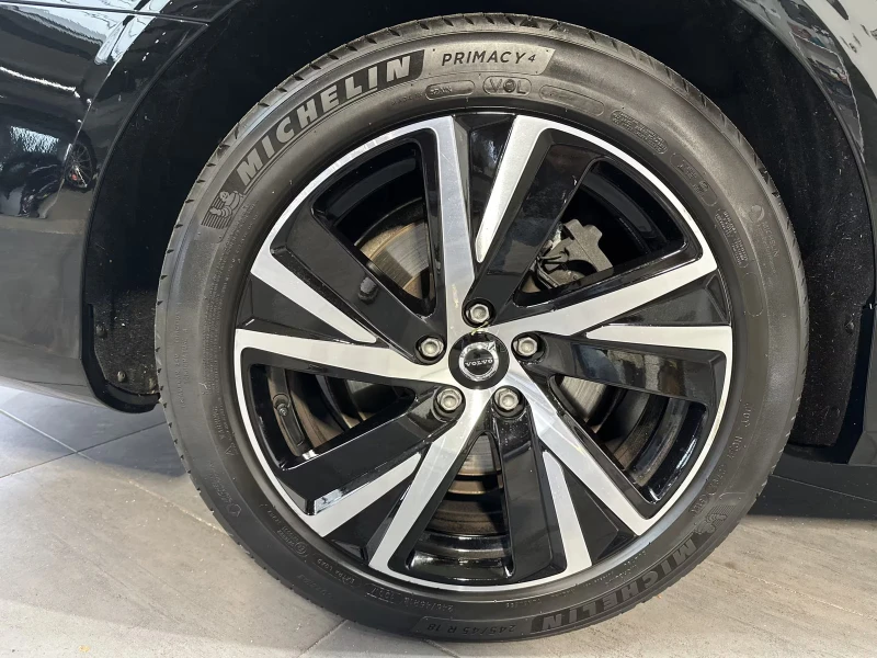 Volvo V90 T6/241HP/4X4/R-DESIGN/NAVI/HUD/CAM/H&K/874v, снимка 5 - Автомобили и джипове - 53235308