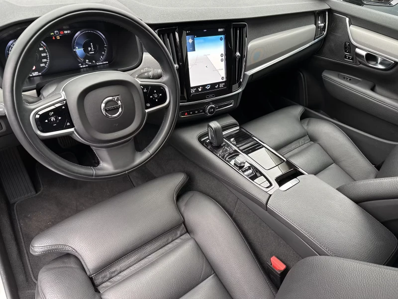 Volvo V90 T6/241HP/4X4/R-DESIGN/NAVI/HUD/CAM/H&K/874v, снимка 6 - Автомобили и джипове - 53235308