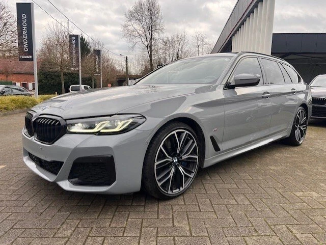 BMW 530 Touring 530d M sport - xDrive, снимка 2 - Автомобили и джипове - 48420047