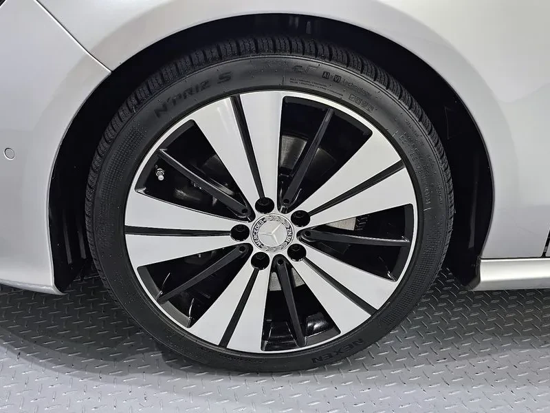 Mercedes-Benz CLA 2.5, снимка 5 - Автомобили и джипове - 54287743