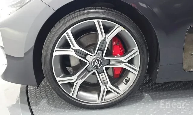 Kia Stinger 2.0T, снимка 2 - Автомобили и джипове - 55033945