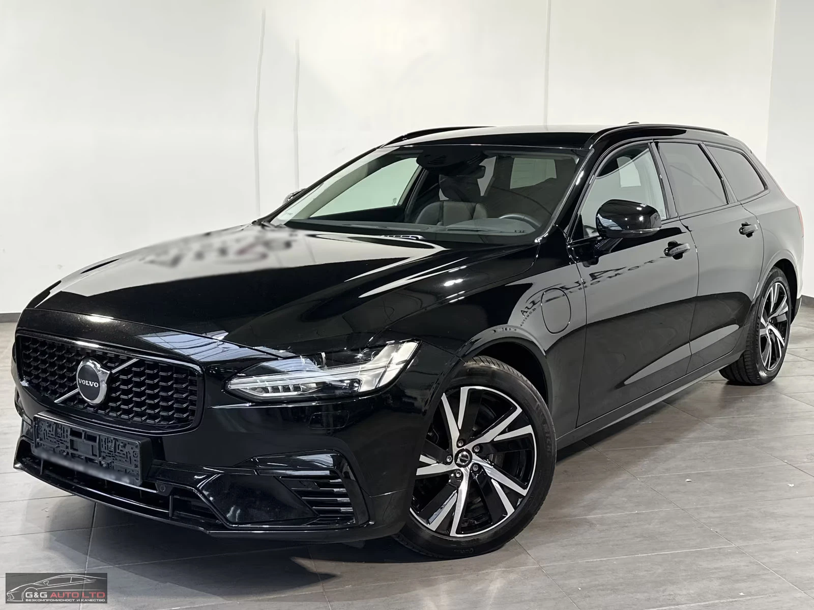 Volvo V90 T6/241HP/4X4/R-DESIGN/NAVI/HUD/CAM/H&K/874v, снимка 1