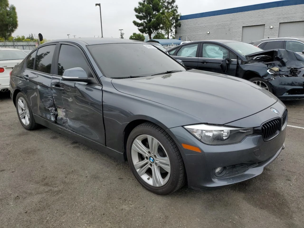 BMW 320  - изображение 4