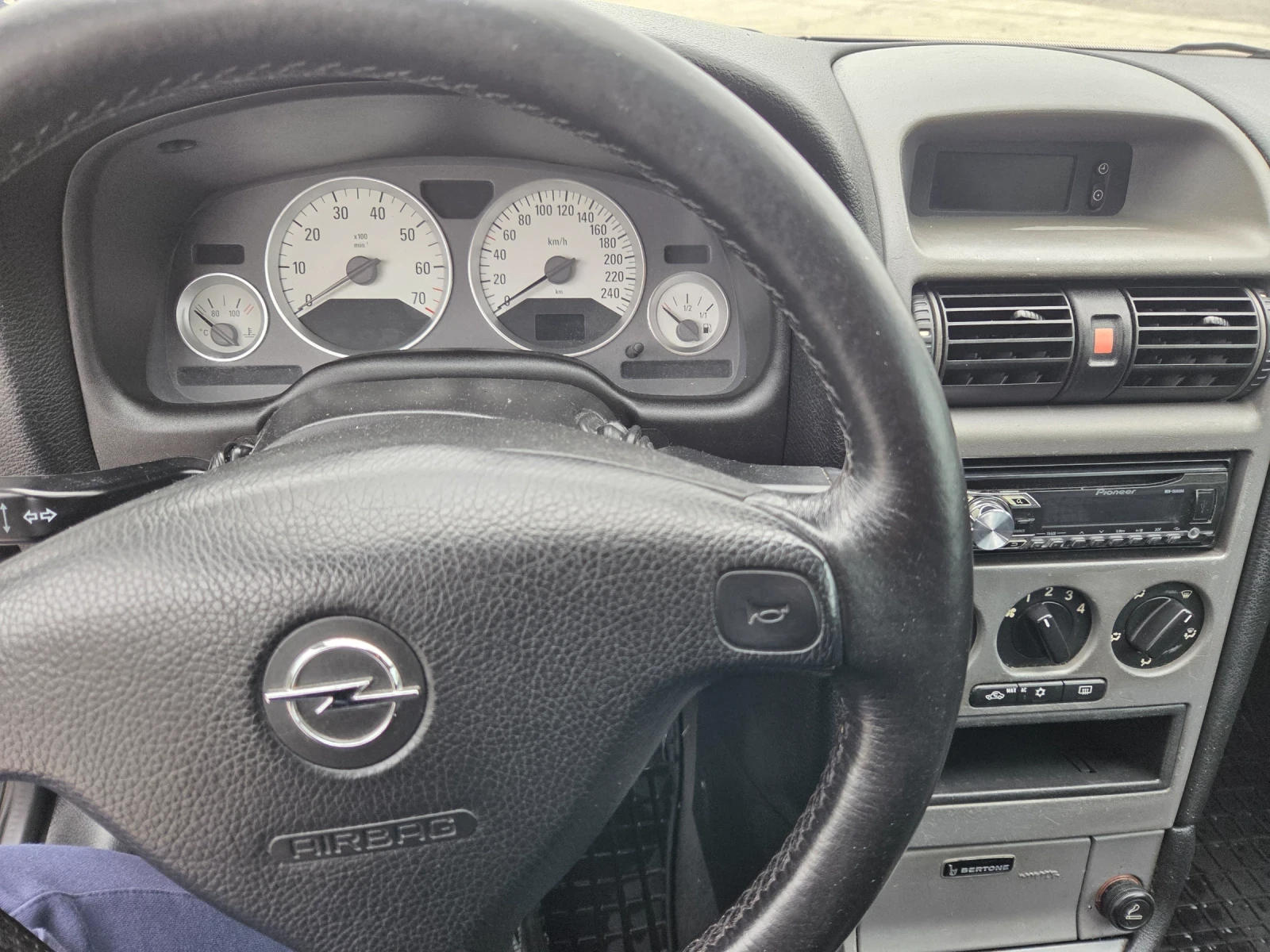 Opel Astra  - изображение 6