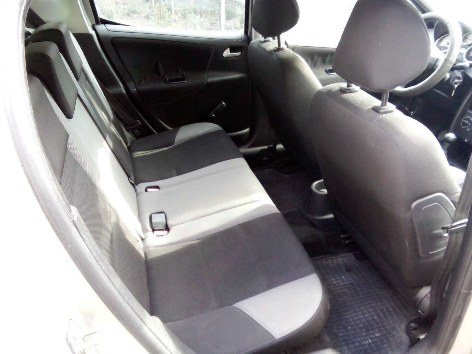 Peugeot 207 SW - изображение 6