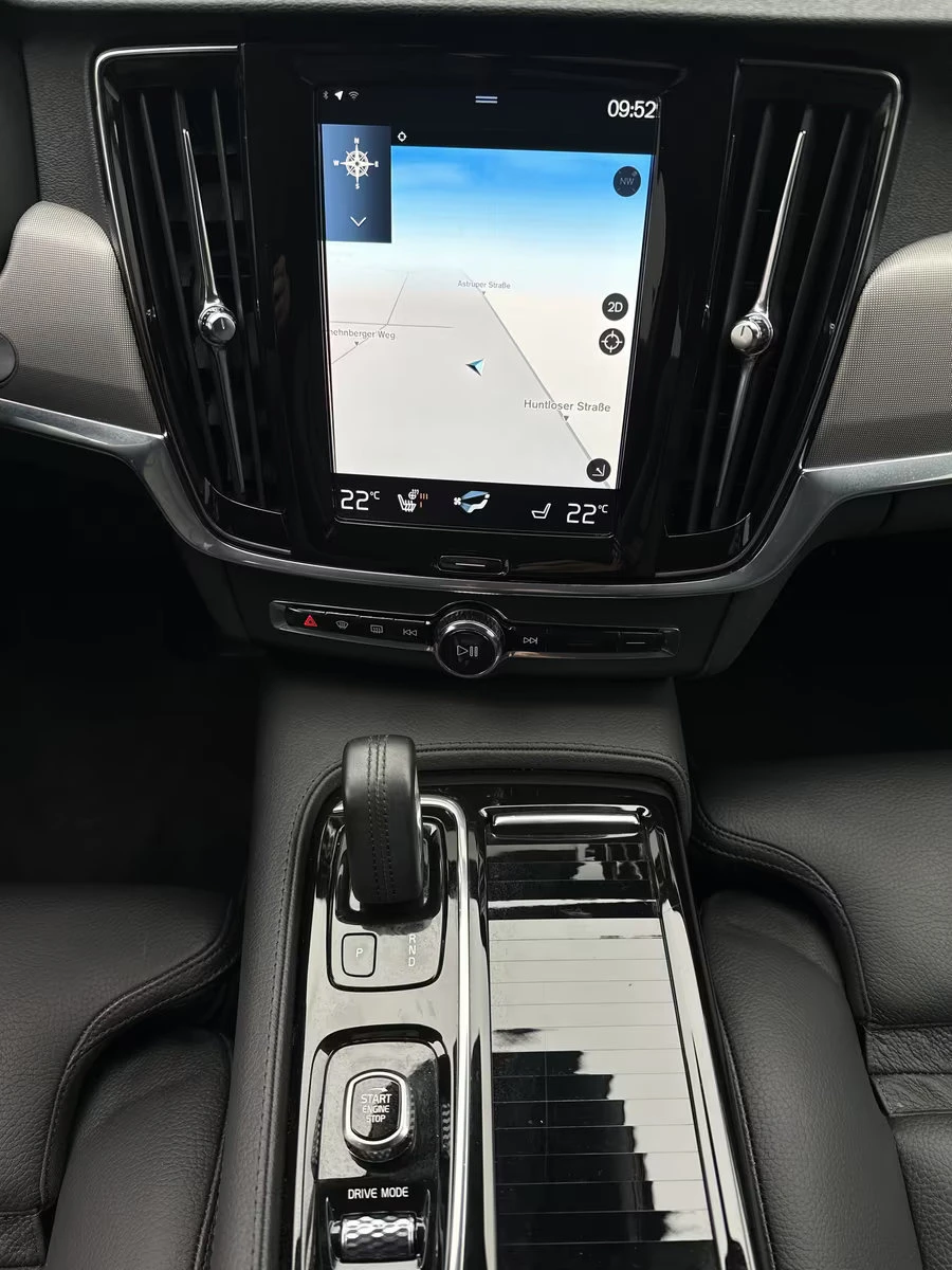 Volvo V90 T6/241HP/4X4/R-DESIGN/NAVI/HUD/CAM/H&K/874v - изображение 10