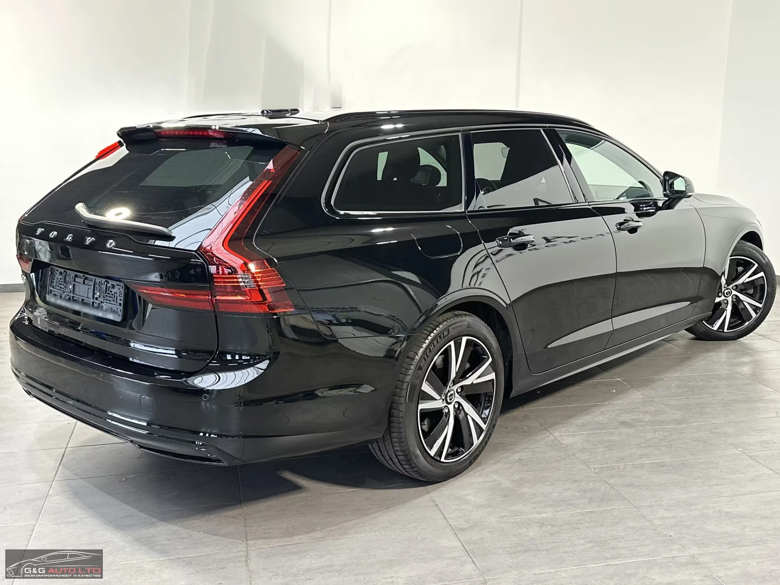 Volvo V90 T6/241HP/4X4/R-DESIGN/NAVI/HUD/CAM/H&K/874v - изображение 2