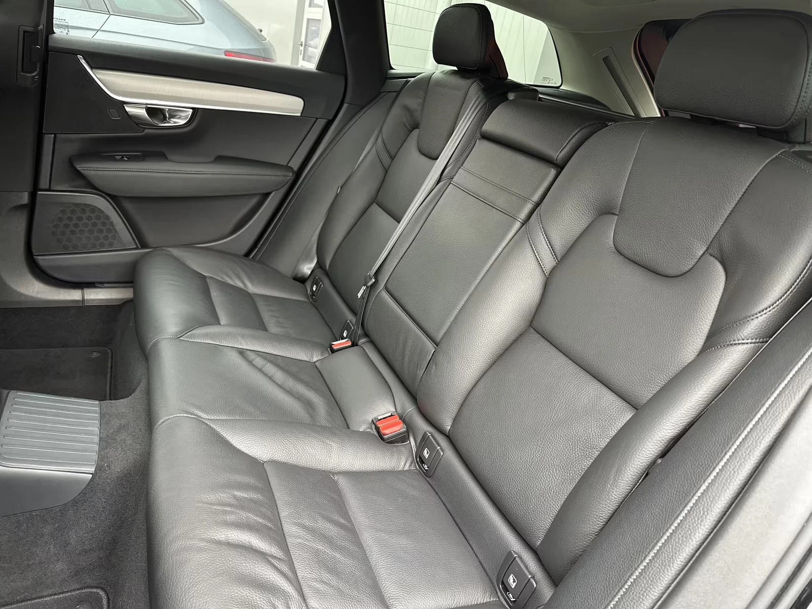 Volvo V90 T6/241HP/4X4/R-DESIGN/NAVI/HUD/CAM/H&K/874v - изображение 9